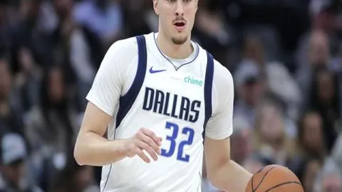 【彩界秘籍】双色球145期预测：热门复式8+2，遗漏揭秘，抢鲜一睹为快！