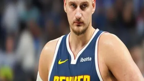 中国队在亚洲杯沙滩足球赛不敌日本队