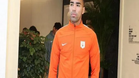 “球队逆境重生，教头呼吁球迷共鸣与助力”